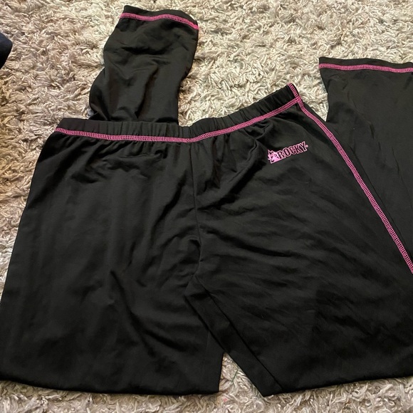 Rocky pink and black thermals - Picture 1 of 5